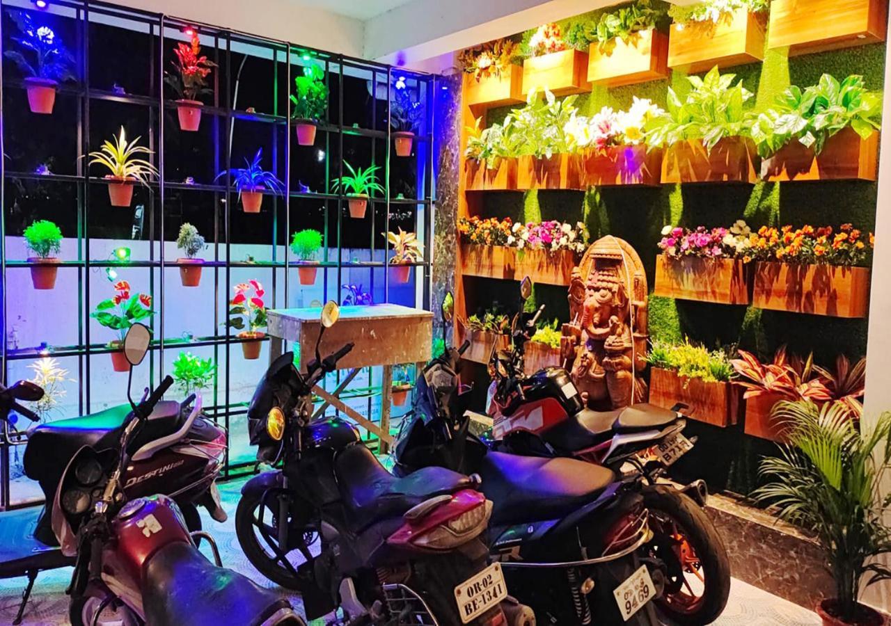 The Greenstar Inn Premium Bhubaneswar Exterior foto